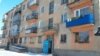 Жилой дома зимой. Иллюстративное фото