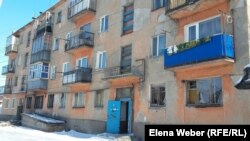 Жилой дома зимой. Иллюстративное фото