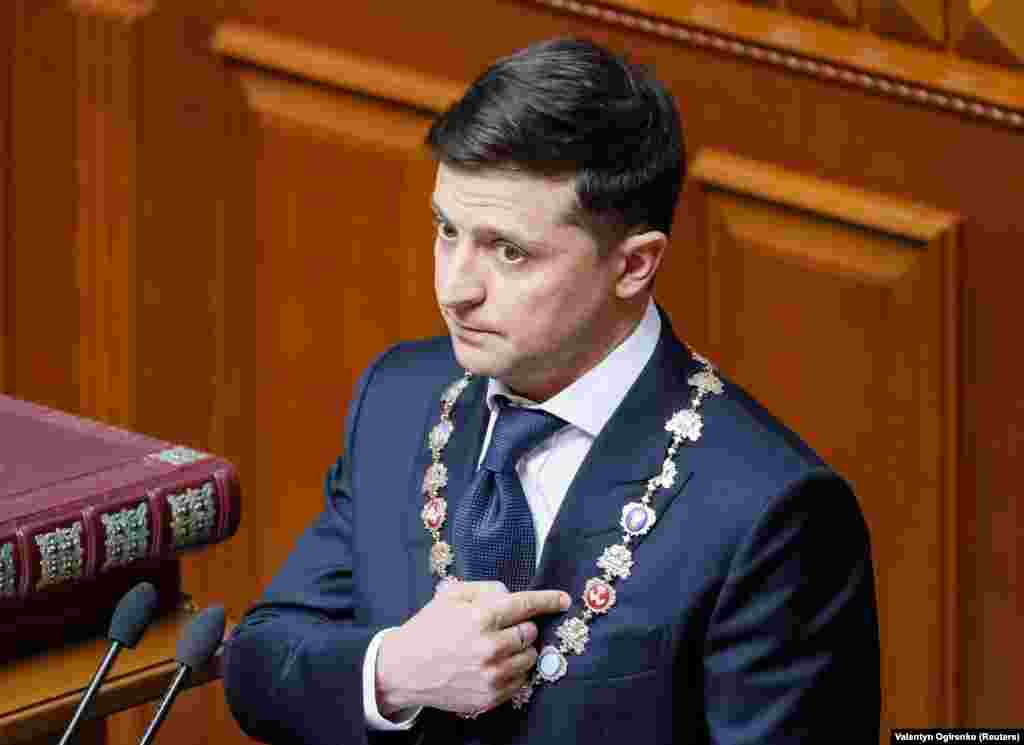 The new president immediately called for the dissolution of parliament and the dismissal&nbsp;of top security officials including Prosecutor-General Yuriy Lutsenko, the defense minister, and the head of the Security Service of Ukraine, all seen as Poroshenko loyalists.