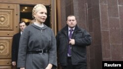 Iulia Timoșenko părăsind biroul Procuraturii de stat