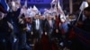 Президент Армении Серж Саргсян (справа) и премьер-министр Карен Карапетян прибывают на предвыборный митинг, 31 марта 2017г․