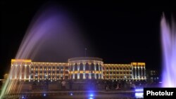 Գյումրիի Վարդանանց հրապարակը, արխիվ