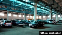 Ներկրման հերթին սպասող մեքենաներ մաքսակետում