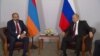 Встреча премьер-министр Армении Никола Пашиняна (слева) с президентом России Владимиром Путиным, Сочи, 14 мая 2018 г. 