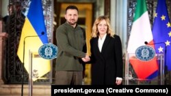 ITALY – Ukrainian President Volodymyr Zelenskyy and Italian Premier Giorgia Meloni (file photo).