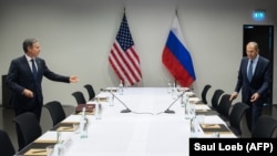 Secretarul american de stat Antony Blinken îl întâlnește pe ministrul rus de Externe Sergei Lavrov, Reykjavik, 19 mai 2021