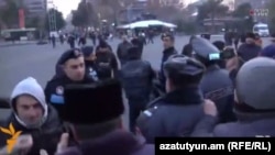 Ոստիկանները արգելեցին վրանի տեղադրումը
