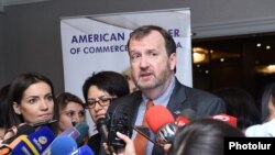 Посол США в Армении Ричард Миллз отвечает на вопросы журналистов, Ереван, 13 сентября 2017 г․