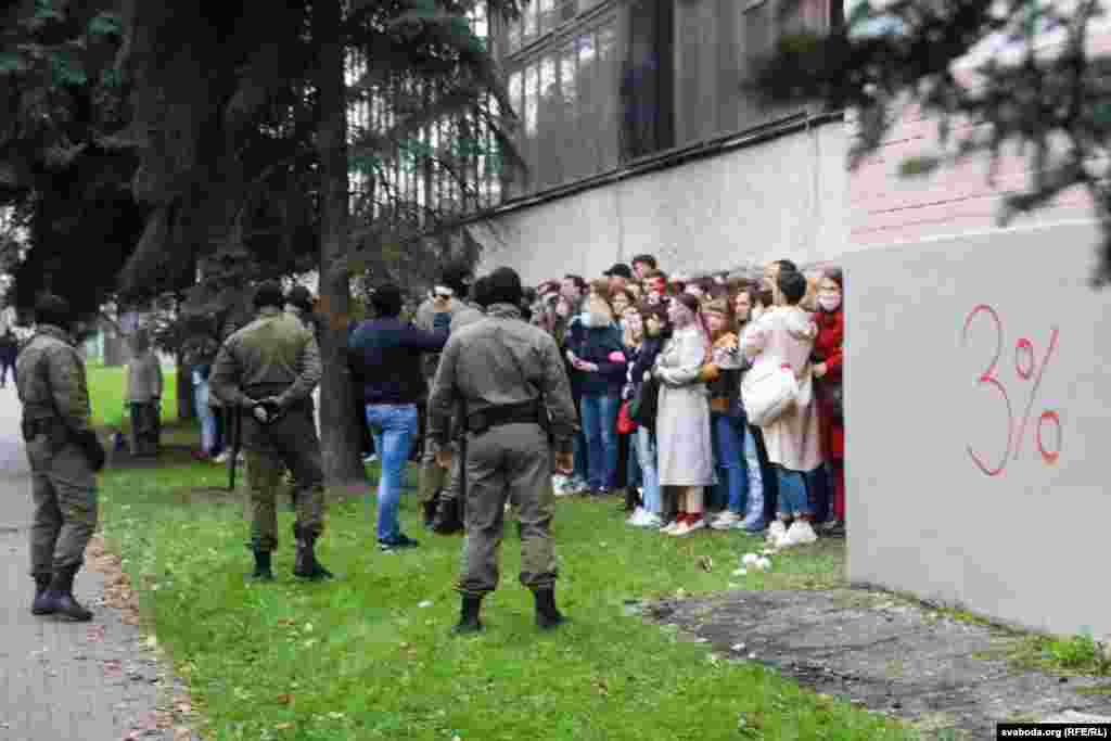 RFE/RL&rsquo;s Belarus Service&nbsp;reported&nbsp;that more than 50 people were detained at the Minsk rally on September 8.&nbsp;