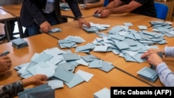 Numărarea voturilor în Gardouch, sud-vestul Franţei. 26 mai 2019