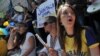Studenți protestînd împotriva noii legi la Kiev