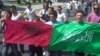 Протест на млади муслимани против апсењата во врска со петкратното убиство кај Смиљковското Езеро.