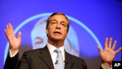  Nigel Farage, liderul partidului „Brexit”