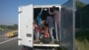 Unul din camionale încărcate cu refugiați, interceptate de poliția austriacă