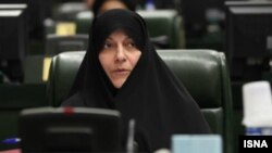 فاطمه رهبر تازه له تهران څخه پارلمان ته انتخاب شوې وه.